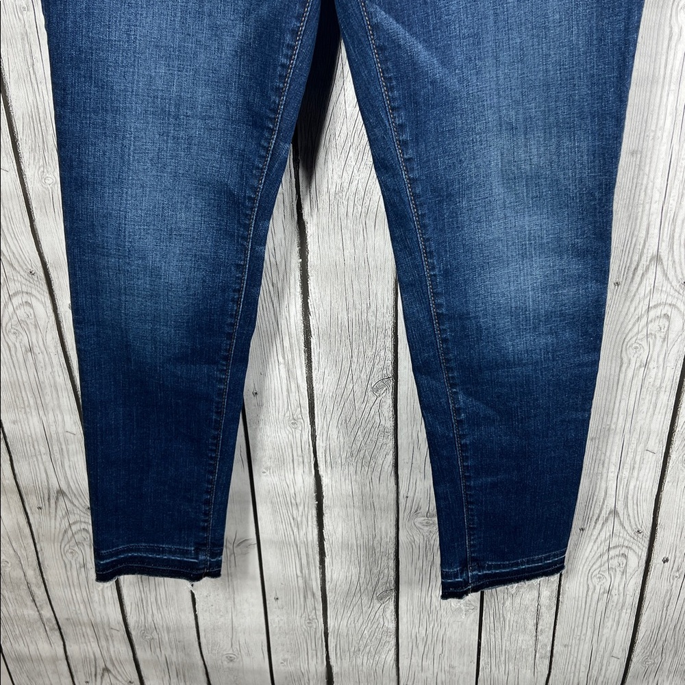 Loft modern skinny jeans size 10 - Picture 3 of 13